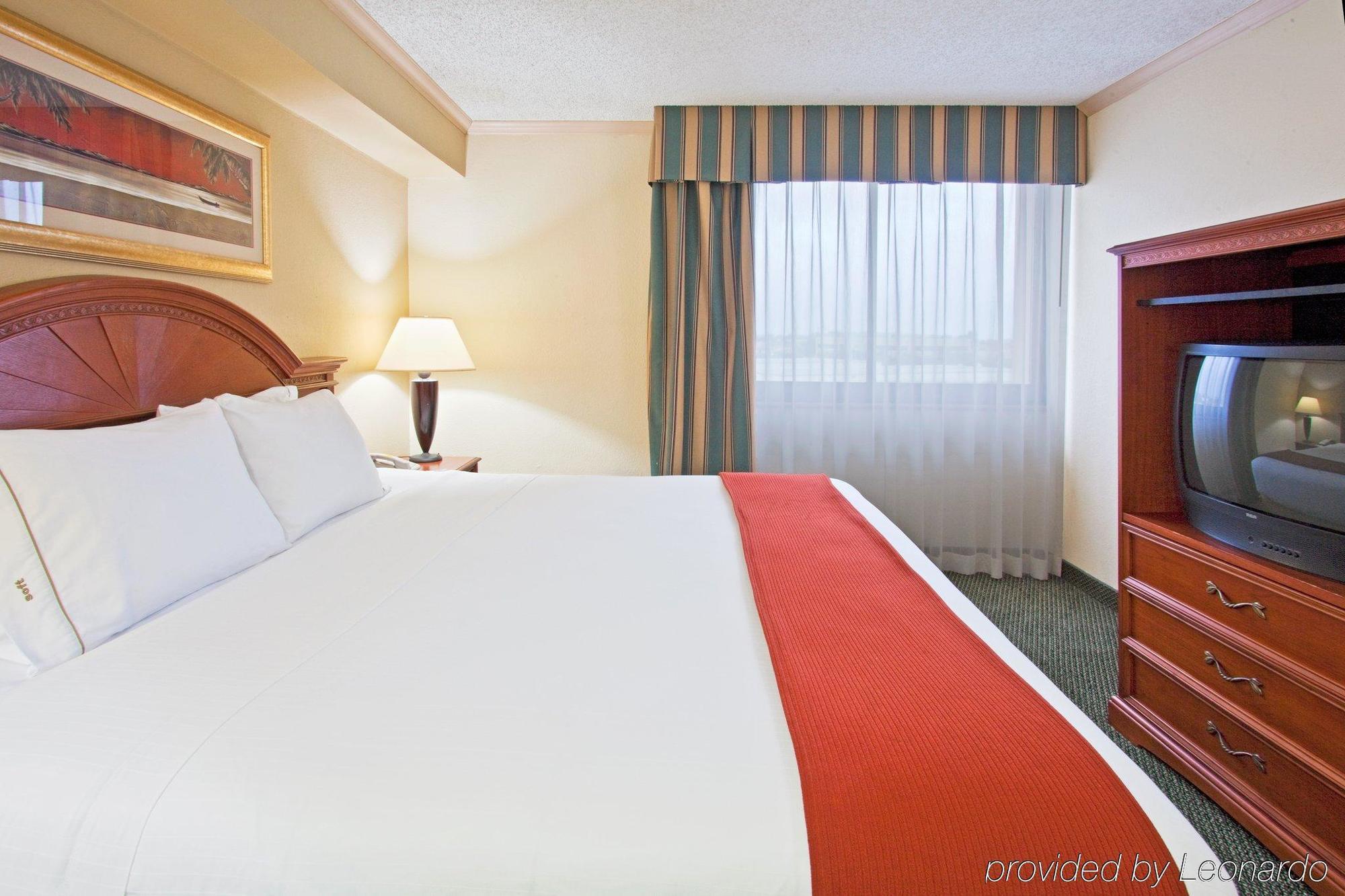 Holiday Inn Express Hotel & Suites Miami - Hialeah By Ihg Kültér fotó
