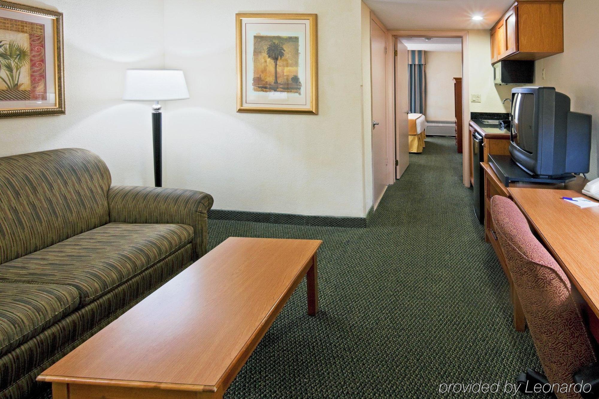 Holiday Inn Express Hotel & Suites Miami - Hialeah By Ihg Kültér fotó