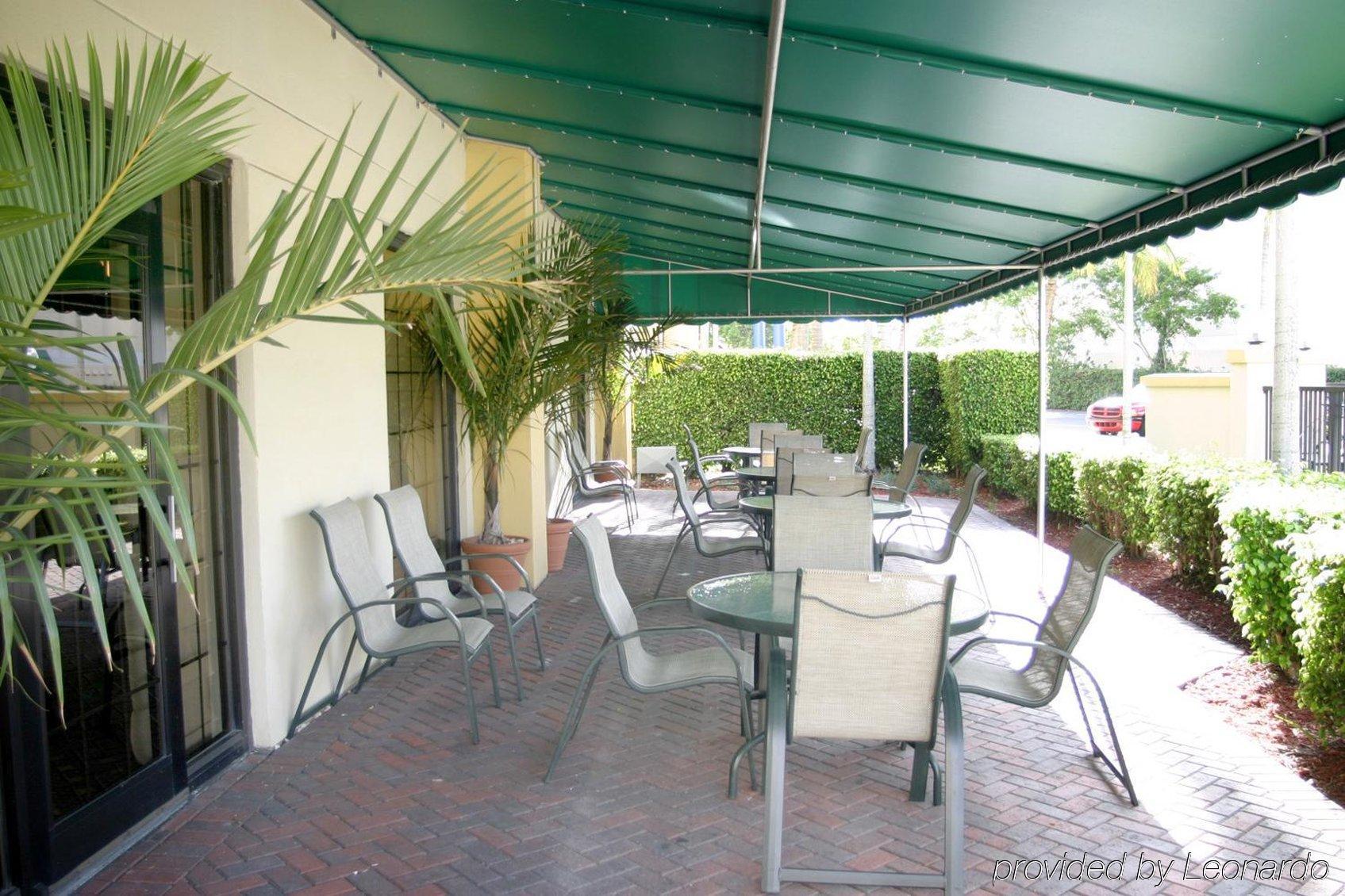 Holiday Inn Express Hotel & Suites Miami - Hialeah By Ihg Kültér fotó